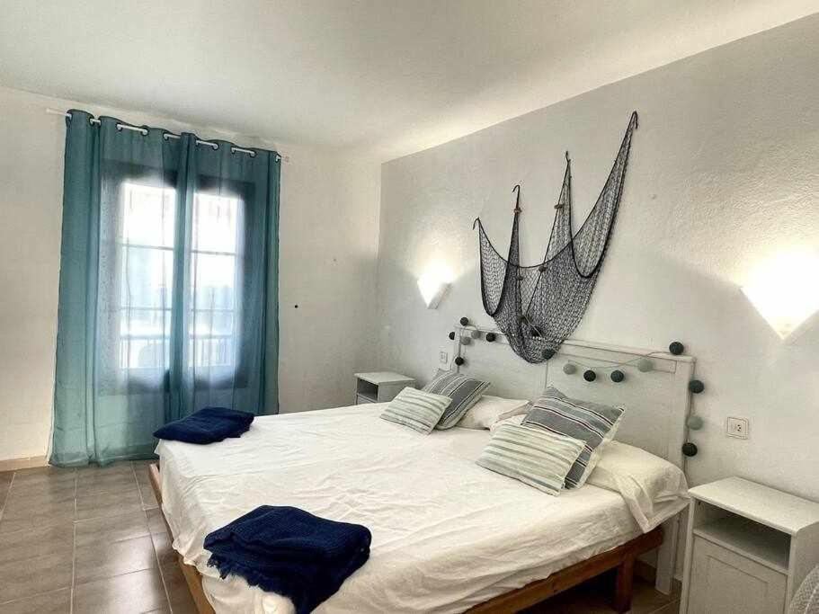 Brut Apartamento Con Piscina 칼라엔블레인즈 외부 사진